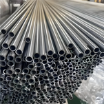 Plānas sienas tērauda caurule